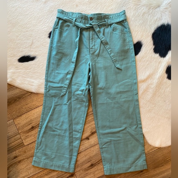 J.Crew Women's Green Cropped Ankle Pants with a Tie-Waist. - Picture 2 of 12